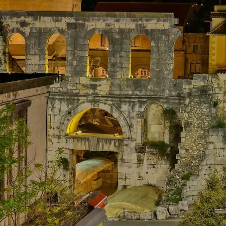 Apartment Palace Porta Argentea Luxury Split