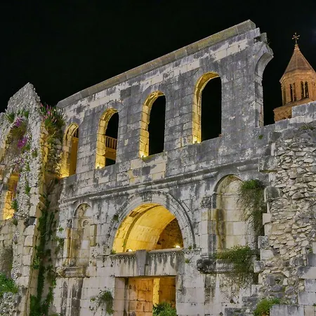 Palace Porta Argentea Luxury *