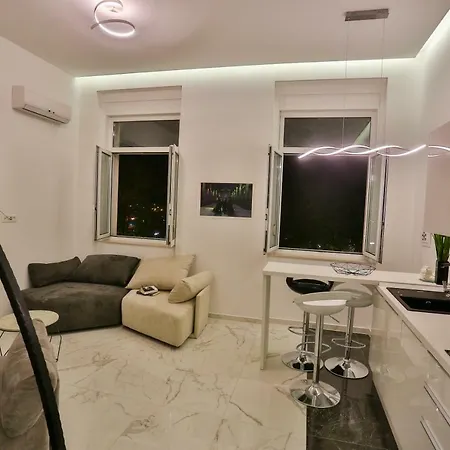 Palace Porta Argentea Luxury Apartment Split