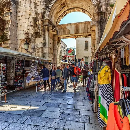 דירה Palace Porta Argentea Luxury ספליט