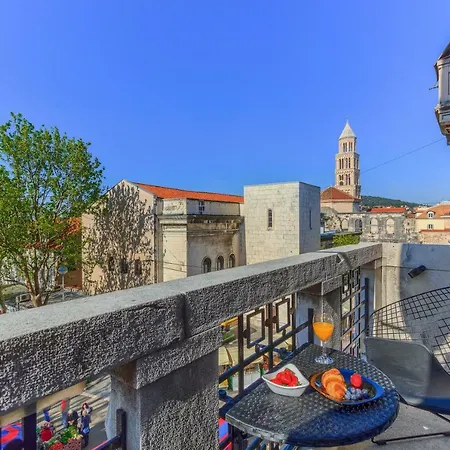 Palace Porta Argentea Luxury Apartment